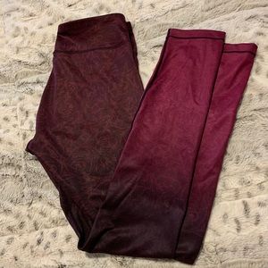 Carrie underwoods workout brand leggings